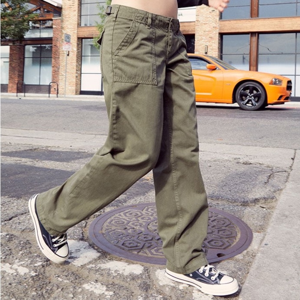 ❌❌SOLD❌❌ Brandy Melville John Galt Parker Green Cargo Cotton Low Rise Pants